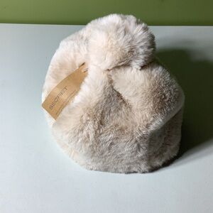Secret cream faux fur trapper hat, new with tags